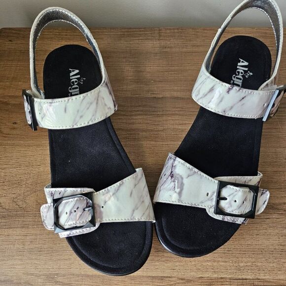 LIKE NEW ALEGRIA BY PG LITE MARBLE PATTERN LEATHER LINED STRAPPY SANDALS 40/ 9 - Picture 3 of 16